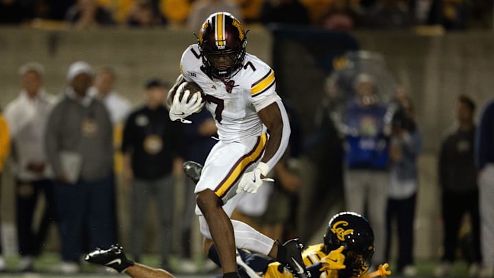 Sep 13, 2025; Berkeley, California, USA; Minnesota Golden Gophers running back Fame Ijeboi (7) jukes California Golden Bears defensive back Isaiah Crosby (23) during the second quarter at California Memorial Stadium. Mandatory Credit: D. Ross Cameron-Imagn Images Sep 13, 2025; Berkeley, California, USA; Minnesota Golden Gophers running back Fame Ijeboi (7) jukes California Golden Bears defensive back Isaiah Crosby (23) during the second quarter at California Memorial Stadium. Mandatory Credit: D. Ross Cameron-Imagn Images