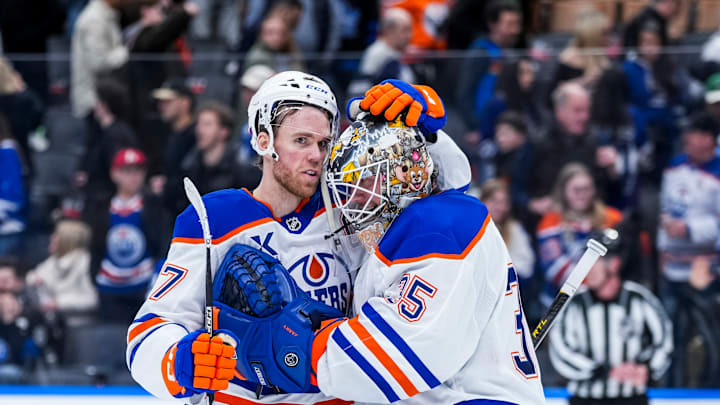 Edmonton Oilers v Toronto Maple Leafs Edmonton Oilers v Toronto Maple Leafs