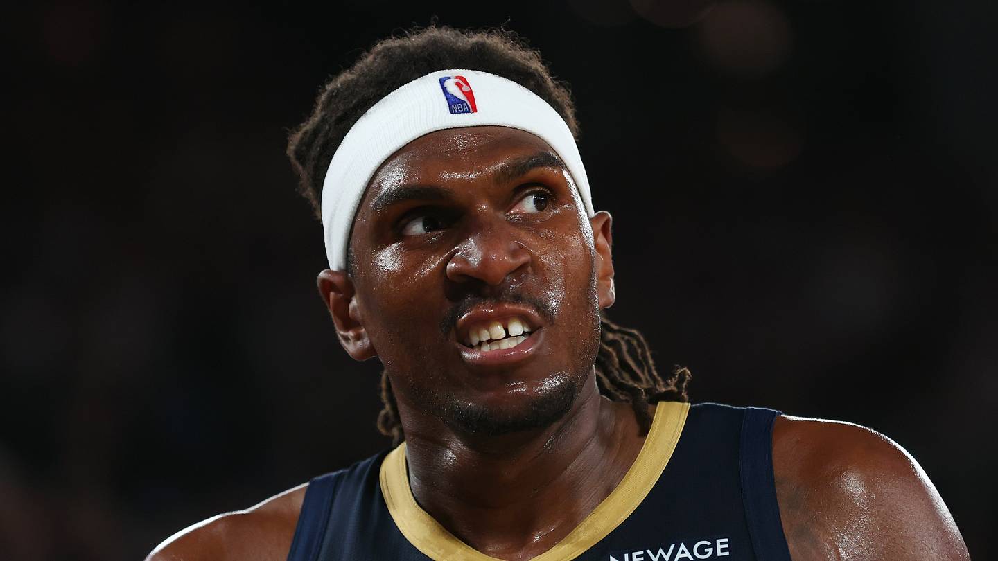 Looney Returns: Strong Debut Despite Limited Playing Time