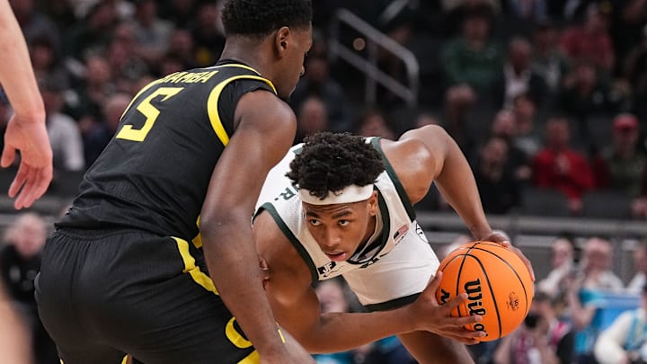 Oregon Ducks guard TJ Bamba works for a shot against Michigan State in the Big Ten Tournament. 