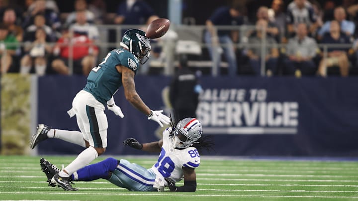 Philadelphia Eagles cornerback Darius Slay Jr. (2) defends a pass against Dallas Cowboys wide receiver CeeDee Lamb.