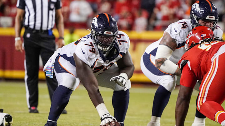 Oct 12, 2023; Kansas City, Missouri, USA; Denver Broncos center Lloyd Cushenberry (79) lines up against the Kansas City Chiefs. 