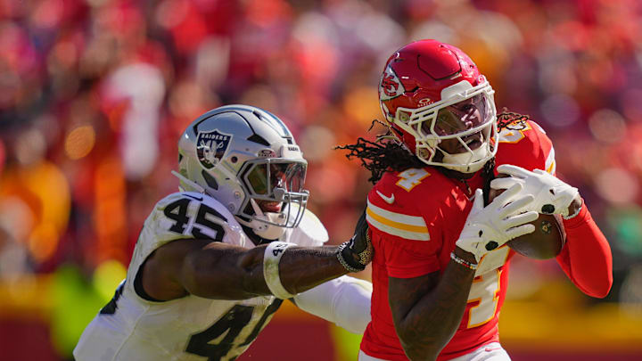 Oct 19, 2025; Kansas City, Missouri, USA; Kansas City Chiefs wide receiver Rashee Rice (4) makes a reception defended by Las Vegas Raiders linebacker Devin White (45) during the second quarter of the game at GEHA Field at Arrowhead Stadium. Mandatory Credit: Jay Biggerstaff-Imagn Images Oct 19, 2025; Kansas City, Missouri, USA; Kansas City Chiefs wide receiver Rashee Rice (4) makes a reception defended by Las Vegas Raiders linebacker Devin White (45) during the second quarter of the game at GEHA Field at Arrowhead Stadium. Mandatory Credit: Jay Biggerstaff-Imagn Images
