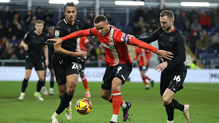 Stoke City Falls to Luton Town in a Dramatic 2-1 Loss