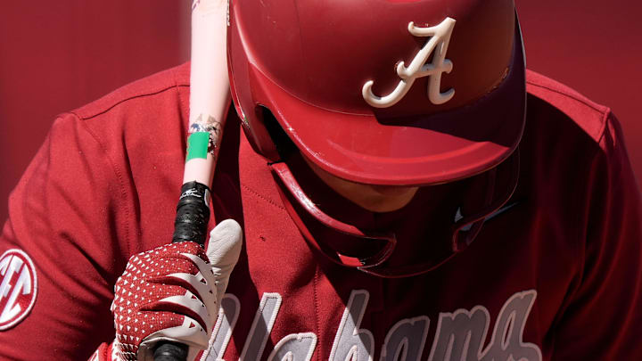 Softball America predicts the Alabama Crimson Tide to be within the top five seeds on Selection Sunday. 
