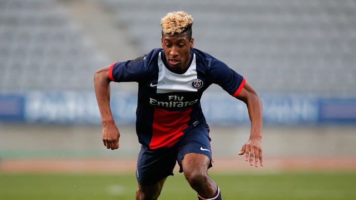 Pisté par le Paris Saint-Germain, Kingsley Coman a répondu à l'intérêt du club parisien. Pisté par le Paris Saint-Germain, Kingsley Coman a répondu à l'intérêt du club parisien.