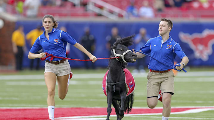Peruna during SMU's 31–30 win over Navy on Sept. 22, 2018.