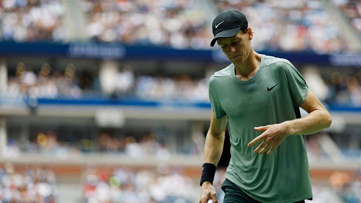 Sep 6, 2024; Flushing, NY, USA; Jannik Sinner (ITA) shakes his wrist after an apparent injury against Jack Draper (GBR)(not pictured) in a men's singles semifinal on day twelve of the 2024 U.S. Open tennis tournament at USTA Billie Jean King National Tennis Center. Mandatory Credit: Geoff Burke-Imagn Images Sep 6, 2024; Flushing, NY, USA; Jannik Sinner (ITA) shakes his wrist after an apparent injury against Jack Draper (GBR)(not pictured) in a men's singles semifinal on day twelve of the 2024 U.S. Open tennis tournament at USTA Billie Jean King National Tennis Center. Mandatory Credit: Geoff Burke-Imagn Images