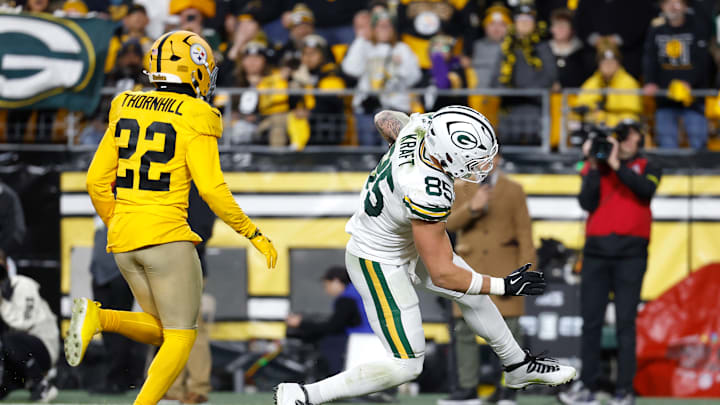 Former Chiefs Safety Juan Thornhill gets beat in coverage by Packers TE Tucker Kraft in the Steelers 35-25 loss to Green Bay in Week 8.