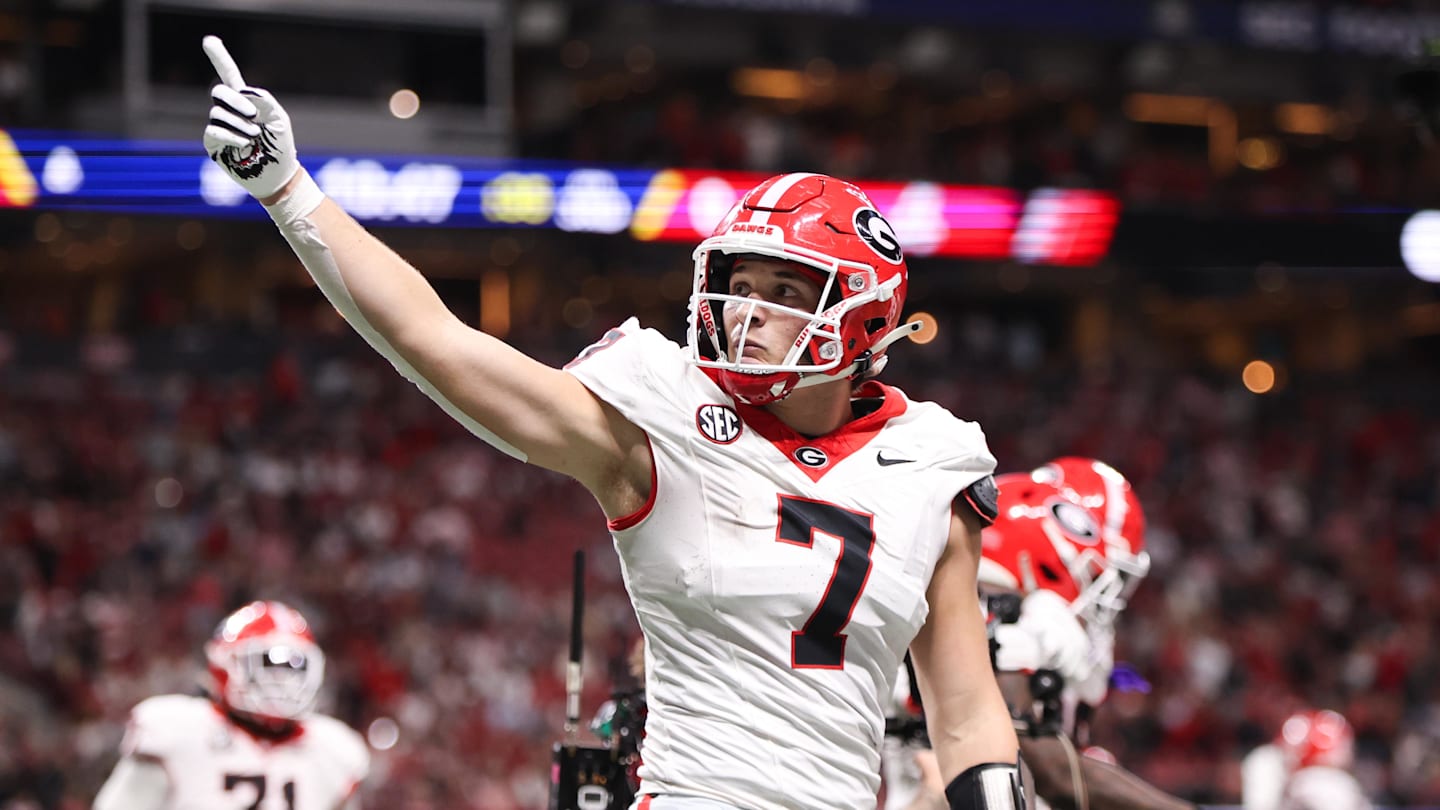 AP top 25 teams moving up, down for Bowl Season