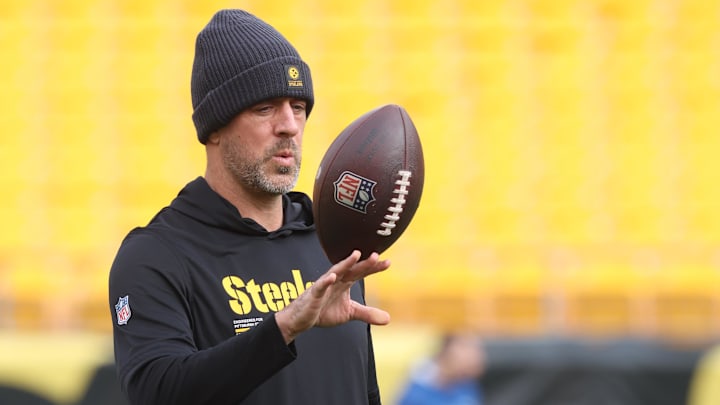 Nov 2, 2025; Pittsburgh, Pennsylvania, USA; Pittsburgh Steelers quarterback Aaron Rodgers (8) warms up before the game against the Indianapolis Colts at Acrisure Stadium. Mandatory Credit: Charles LeClaire-Imagn Images Nov 2, 2025; Pittsburgh, Pennsylvania, USA; Pittsburgh Steelers quarterback Aaron Rodgers (8) warms up before the game against the Indianapolis Colts at Acrisure Stadium. Mandatory Credit: Charles LeClaire-Imagn Images
