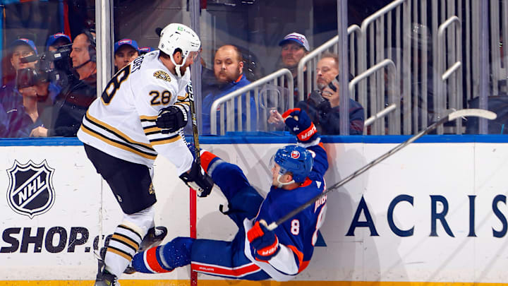 Boston Bruins v New York Islanders