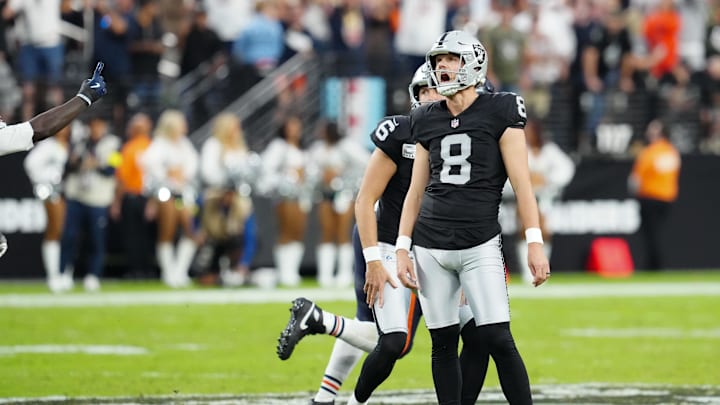 Sep 28, 2025; Paradise, Nevada, USA; Las Vegas Raiders kicker Daniel Carlson (8) reacts after a kick is tipped during the second half against the Chicago Bears at Allegiant Stadium. Mandatory Credit: Stephen R. Sylvanie-Imagn Images Sep 28, 2025; Paradise, Nevada, USA; Las Vegas Raiders kicker Daniel Carlson (8) reacts after a kick is tipped during the second half against the Chicago Bears at Allegiant Stadium. Mandatory Credit: Stephen R. Sylvanie-Imagn Images
