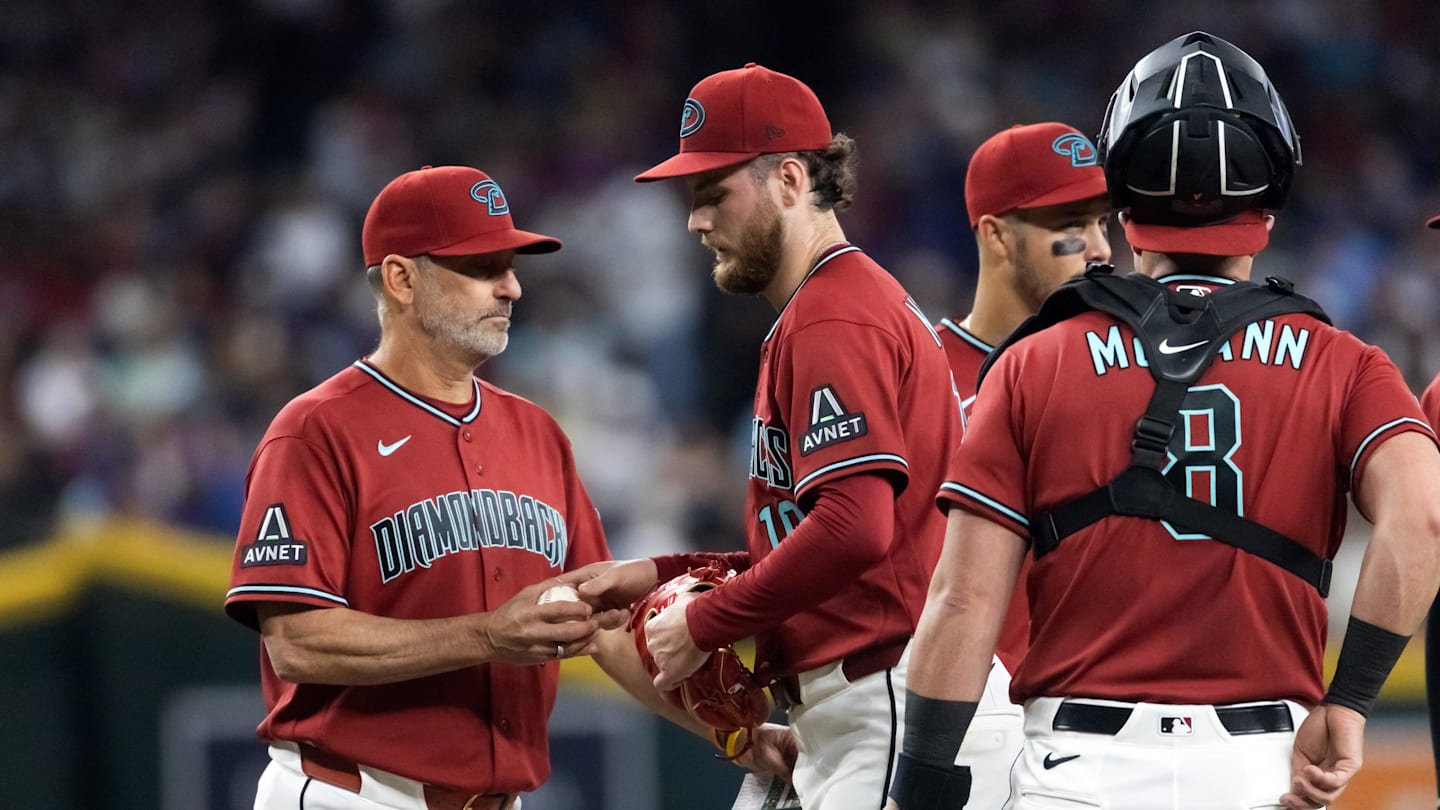 Inside Torey Lovullo's Unusual Meeting With D-backs Starting Pitchers