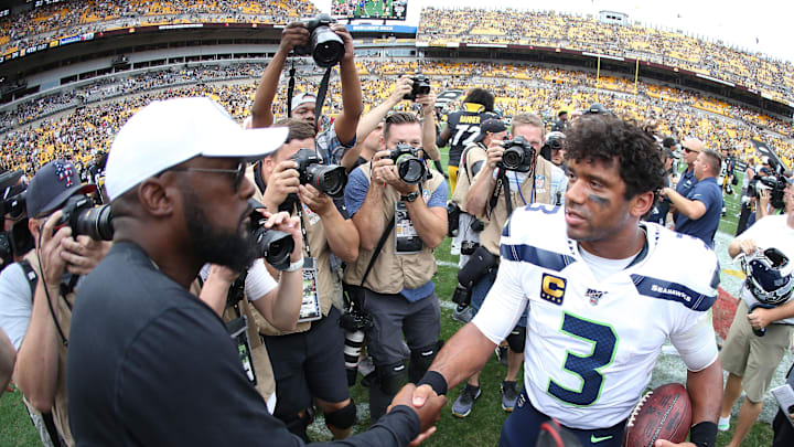 Sep 15, 2019; Pittsburgh, PA, USA;  Pittsburgh Steelers head coach Mike Tomlin (left) and Seattle Seahawks quarterback Russell Wilson shake hands. 