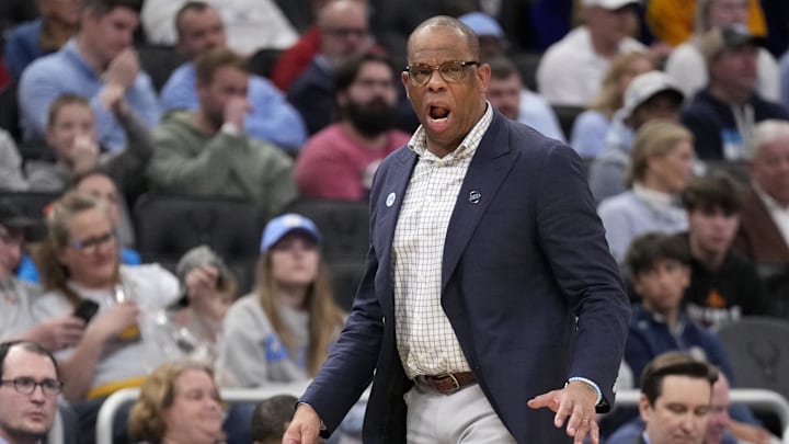 North Carolina head coach Hubert Davis barely led the Tar Heels to the NCAA tournament last season and is under tremendous pressure to win this season.