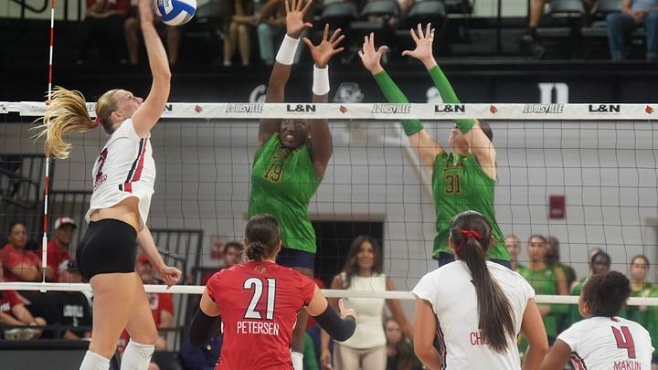 Louisville’s Chloe Meester scores against Notre Dame at L&N Arena. Sept. 30, 2026 Louisville’s Chloe Meester scores against Notre Dame at L&N Arena. Sept. 30, 2026