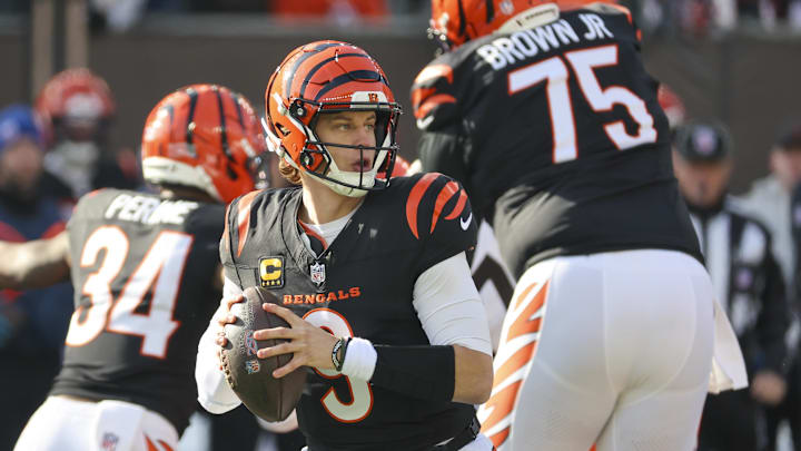 Jan 4, 2026; Cincinnati, Ohio, USA; Cincinnati Bengals quarterback Joe Burrow (9) looks to pass against the Cleveland Browns during the first quarter at Paycor Stadium. Mandatory Credit: Joseph Maiorana-Imagn Images Jan 4, 2026; Cincinnati, Ohio, USA; Cincinnati Bengals quarterback Joe Burrow (9) looks to pass against the Cleveland Browns during the first quarter at Paycor Stadium. Mandatory Credit: Joseph Maiorana-Imagn Images