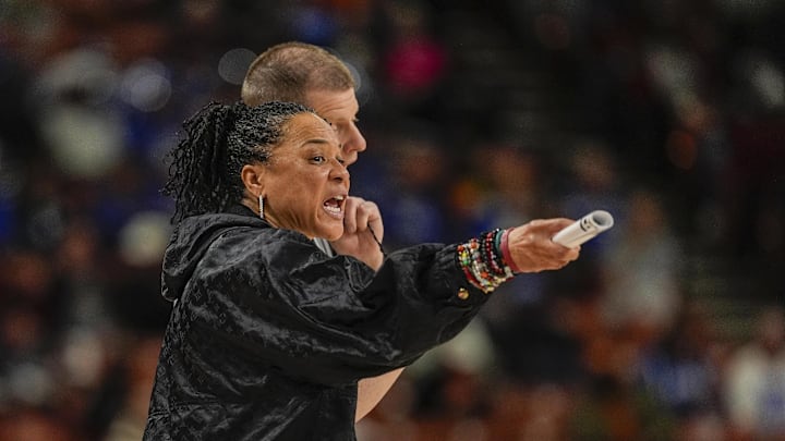 Mar 7, 2025; Greenville, SC, USA; South Carolina Gamecocks head coach Dawn Staley talks with an official against the Vanderbilt Commodores during the second half at Bon Secours Wellness Arena. Mandatory Credit: Jim Dedmon-Imagn Images Mar 7, 2025; Greenville, SC, USA; South Carolina Gamecocks head coach Dawn Staley talks with an official against the Vanderbilt Commodores during the second half at Bon Secours Wellness Arena. Mandatory Credit: Jim Dedmon-Imagn Images