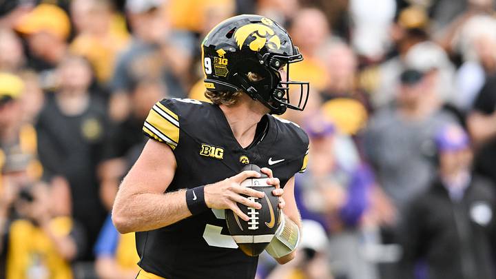 Iowa Hawkeyes quarterback Hank Brown Iowa Hawkeyes quarterback Hank Brown