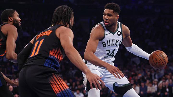 Nov 28, 2025; New York, New York, USA; Milwaukee Bucks forward Giannis Antetokounmpo (34) dribbles as New York Knicks guard Jalen Brunson (11) defends during the first half at Madison Square Garden. Mandatory Credit: Vincent Carchietta-Imagn Images Nov 28, 2025; New York, New York, USA; Milwaukee Bucks forward Giannis Antetokounmpo (34) dribbles as New York Knicks guard Jalen Brunson (11) defends during the first half at Madison Square Garden. Mandatory Credit: Vincent Carchietta-Imagn Images