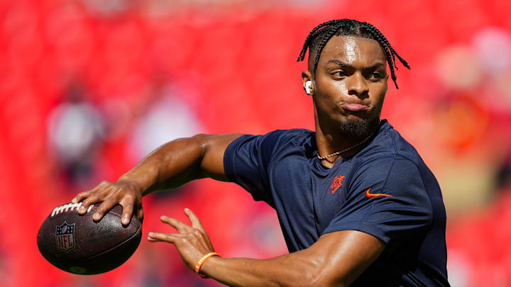 Sep 24, 2023; Kansas City, Missouri, USA; Chicago Bears quarterback Justin Fields (1) warms up prior