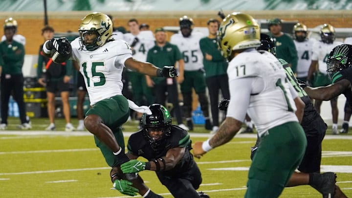 Running back Alvon Isaac (15) is USF's top returning rusher from 2025. Running back Alvon Isaac (15) is USF's top returning rusher from 2025.