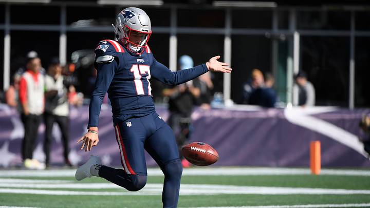 Oct 8, 2023; Foxborough, Massachusetts, USA; New England Patriots punter Bryce Baringer (17) punts the ball during warmups prior to a game against the New Orleans Saints at Gillette Stadium. Mandatory Credit: Bob DeChiara-USA TODAY Sports Oct 8, 2023; Foxborough, Massachusetts, USA; New England Patriots punter Bryce Baringer (17) punts the ball during warmups prior to a game against the New Orleans Saints at Gillette Stadium. Mandatory Credit: Bob DeChiara-USA TODAY Sports