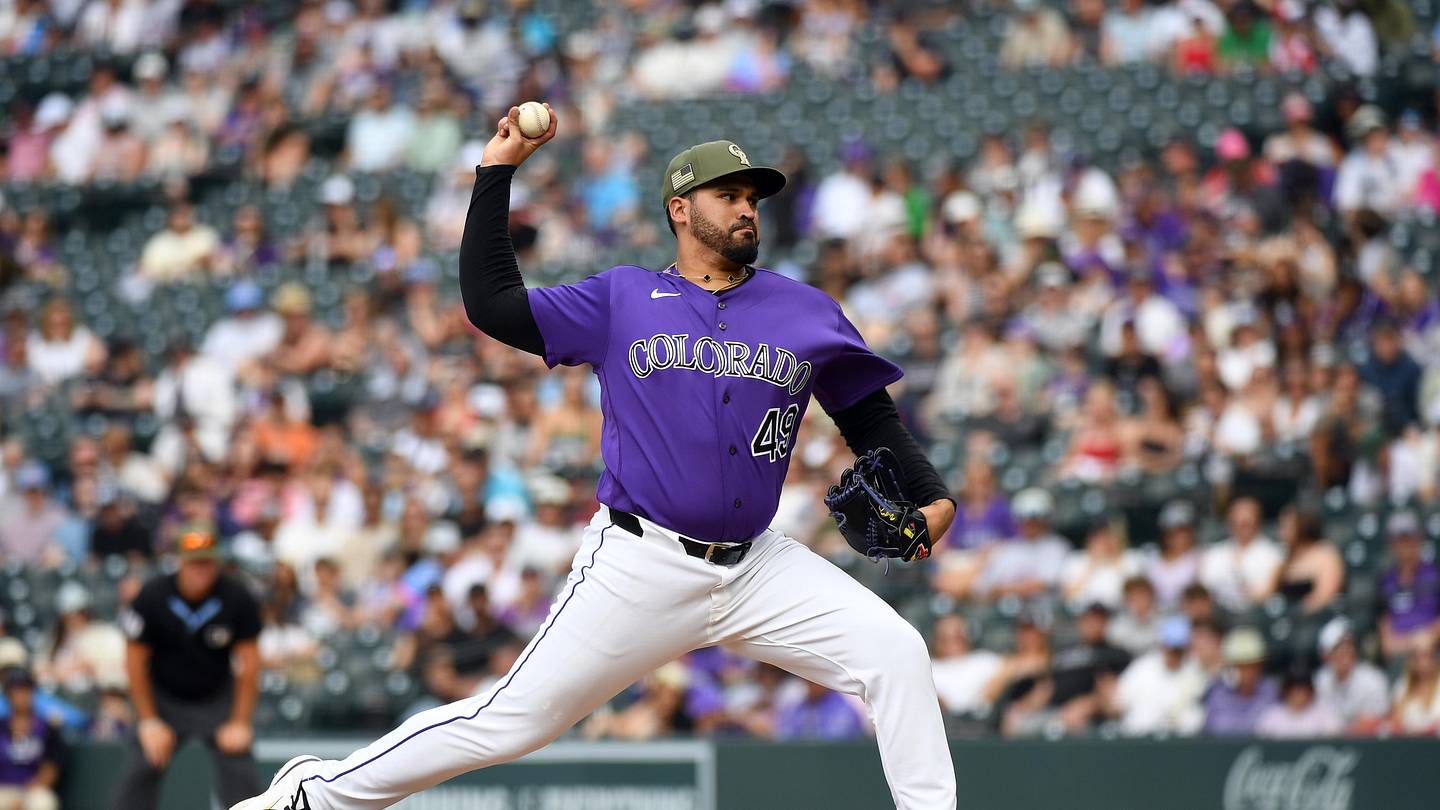 Padres Targeting NL West Rival Reliever in Blockbuster Trade Deadline Move