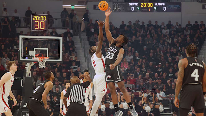 Jan 29, 2025; Starkville, Mississippi, USA; Mississippi State Bulldogs center Michael Nwoko (23) and Alabama Crimson Tide center Clifford Omoruyi (11) jump ball to start the gameat Humphrey Coliseum. Mandatory Credit: Wesley Hale-Imagn Images Jan 29, 2025; Starkville, Mississippi, USA; Mississippi State Bulldogs center Michael Nwoko (23) and Alabama Crimson Tide center Clifford Omoruyi (11) jump ball to start the gameat Humphrey Coliseum. Mandatory Credit: Wesley Hale-Imagn Images