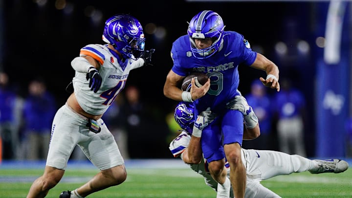 Boise State's Boen Phelp, left. 