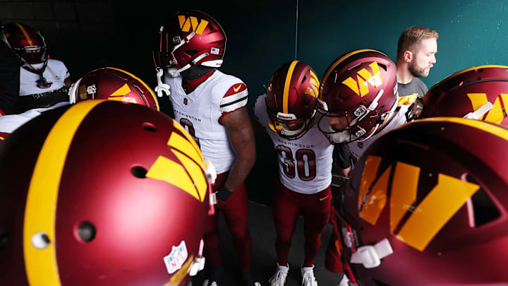Washington Commanders huddle