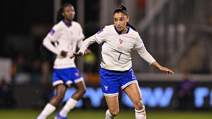 Sakina Karchaoui et l'équipe de France visent une place à la Coupe du monde 2027