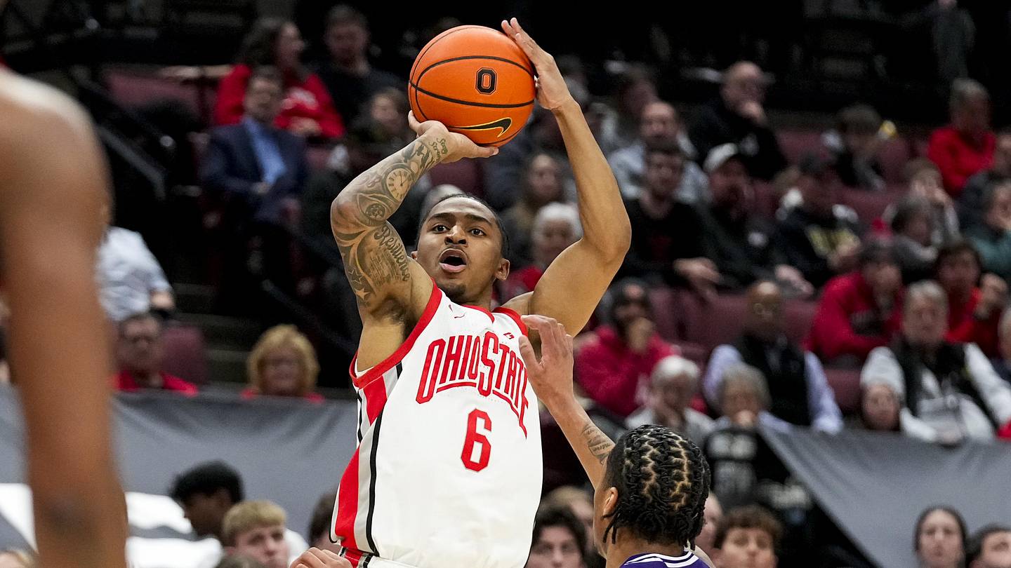 Indiana Honors Bobby Knight, Defeats Purdue 73-58