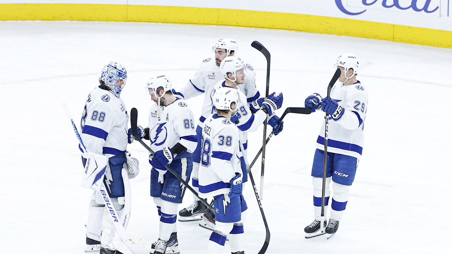 Lightning Takes League's No. 1 Spot Despite Bad Injury Luck