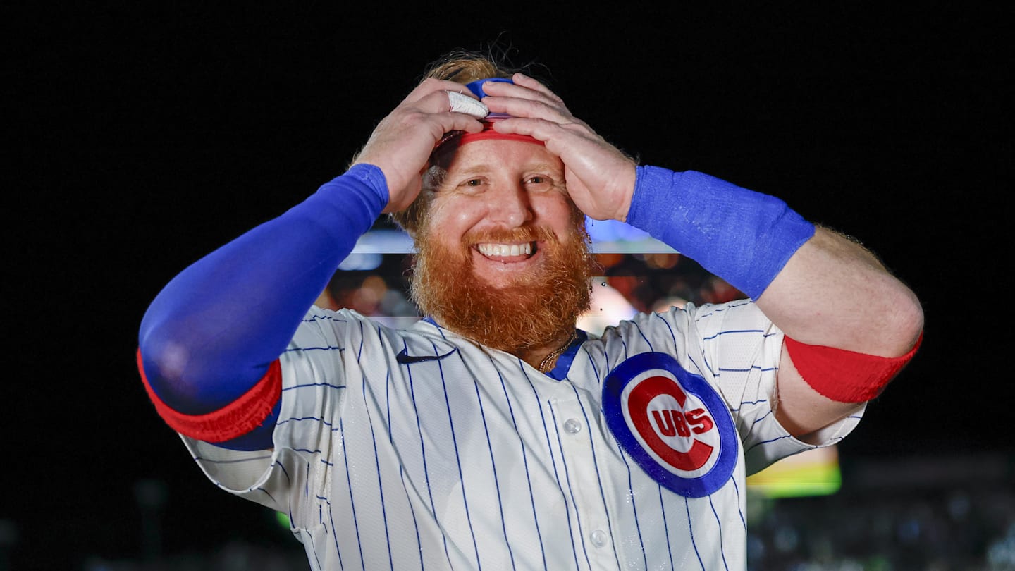 Former Dodgers Fan Favorite Justin Turner Going Viral After Inappropriate  Celebration