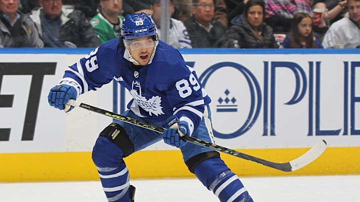 Toronto Maple Leafs RFA Nick Robertson could be a great addition to the New York Islanders' top nine forward group, potentially jumping to the top six.