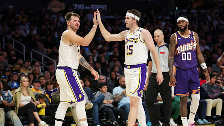 Phoenix Suns v Los Angeles Lakers