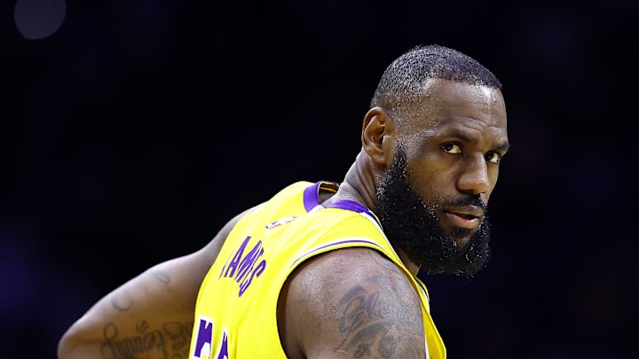 Los Angeles Lakers v Philadelphia 76ers