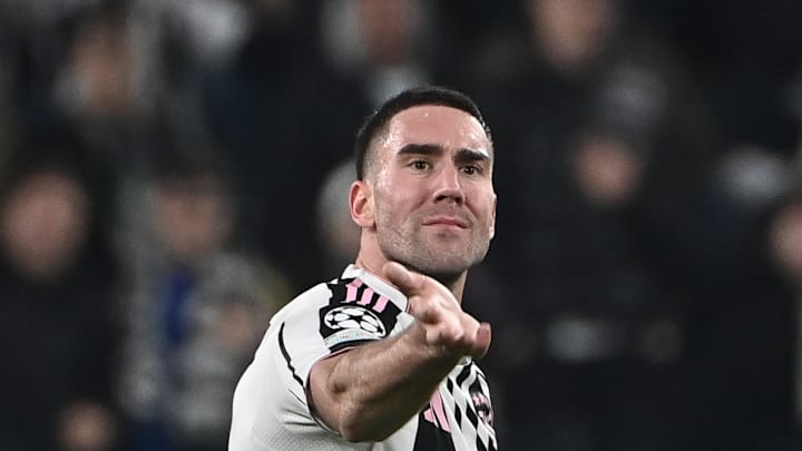 Dusan Vlahovic tapped home the equalizer for Juventus against Sporting Lisbon to help earn a precious Champions League point Dusan Vlahovic tapped home the equalizer for Juventus against Sporting Lisbon to help earn a precious Champions League point