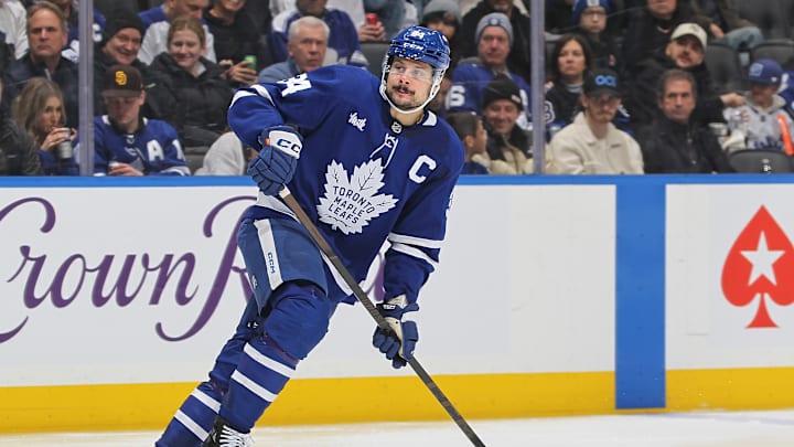 Carolina Hurricanes v Toronto Maple Leafs