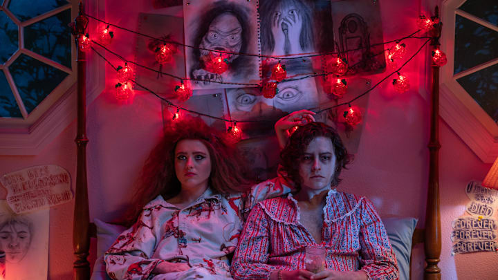 4208_D023_00173_R 
Kathryn Newton stars as Lisa Swallows and Cole Sprouse as The Creature in LISA FRANKENSTEIN, a Focus Features release.
Credit: Michele K. Short / © 2024 FOCUS FEATURES LLC