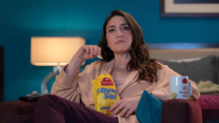 GIRLS5EVA. Sara Bareilles as Dawn in Episode 301 of GIRLS5EVA. Cr. Emily V. Aragones/Netflix © 2023