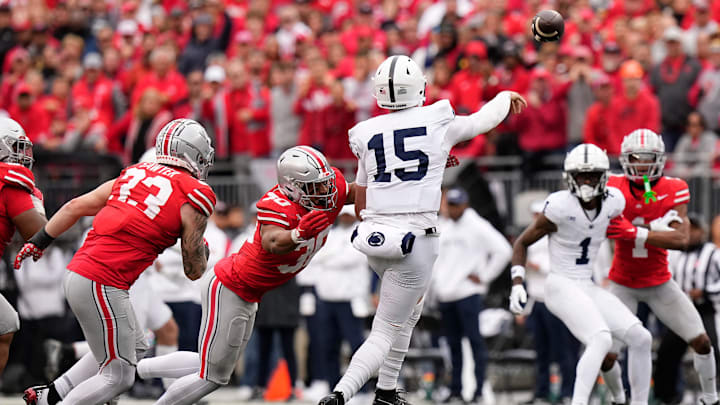 Ohio State Buckeyes linebacker Cody Simon (30) pressures Penn State Nittany Lions quarterback Drew Allar (15)