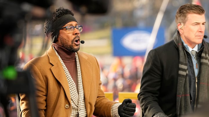 Desmond Howard talks on the set of ESPN College GameDay prior to the College Football Playoff first round game between the Ohio State Buckeyes and Tennessee Volunteers in Columbus on Dec. 21, 2024.