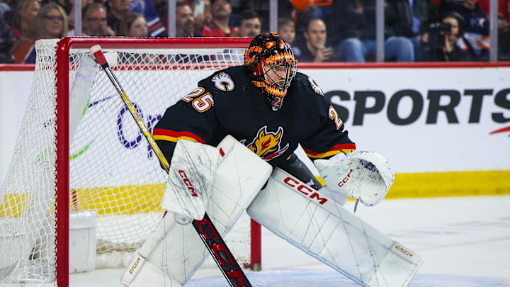 Apr 6, 2024; Calgary, Alberta, CAN; Calgary Flames goaltender Jacob Markstrom (25) guards his net against the Edmonton Oilers during the third period at Scotiabank Saddledome. Mandatory Credit: Sergei Belski-Imagn Images Apr 6, 2024; Calgary, Alberta, CAN; Calgary Flames goaltender Jacob Markstrom (25) guards his net against the Edmonton Oilers during the third period at Scotiabank Saddledome. Mandatory Credit: Sergei Belski-Imagn Images