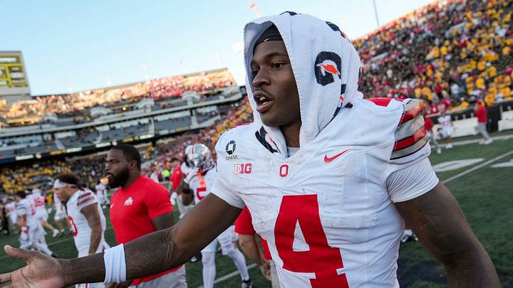 Ohio State Buckeyes wide receiver Jeremiah Smith (4) leaves the field following the 31-14 win over the Iowa Hawkeyes in the NCAA football game at Kinnick Stadium in Iowa City on Oct. 3, 2026. Ohio State Buckeyes wide receiver Jeremiah Smith (4) leaves the field following the 31-14 win over the Iowa Hawkeyes in the NCAA football game at Kinnick Stadium in Iowa City on Oct. 3, 2026.