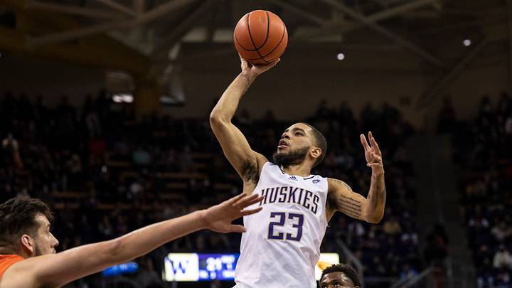 Terrell Brown Jr. (23) takes a shot against the Oregon State Beavers in 2022. Terrell Brown Jr. (23) takes a shot against the Oregon State Beavers in 2022.