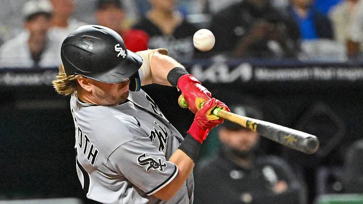 Sep 23, 2026; Kansas City, Missouri, USA; Chicago White Sox second baseman Chase Meidroth (10) fouls out in the third inning against the Kansas City Royals at Kauffman Stadium. Mandatory Credit: Peter Aiken-Imagn Images Sep 23, 2026; Kansas City, Missouri, USA; Chicago White Sox second baseman Chase Meidroth (10) fouls out in the third inning against the Kansas City Royals at Kauffman Stadium. Mandatory Credit: Peter Aiken-Imagn Images