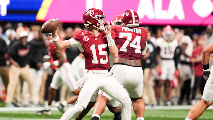 Dec 6, 2025; Atlanta, GA, USA; Alabama Crimson Tide quarterback Ty Simpson (15) throws a pass during the second quarter against the Georgia Bulldogs during the 2025 SEC Championship game at Mercedes-Benz Stadium. Mandatory Credit: Dale Zanine-Imagn Images Dec 6, 2025; Atlanta, GA, USA; Alabama Crimson Tide quarterback Ty Simpson (15) throws a pass during the second quarter against the Georgia Bulldogs during the 2025 SEC Championship game at Mercedes-Benz Stadium. Mandatory Credit: Dale Zanine-Imagn Images